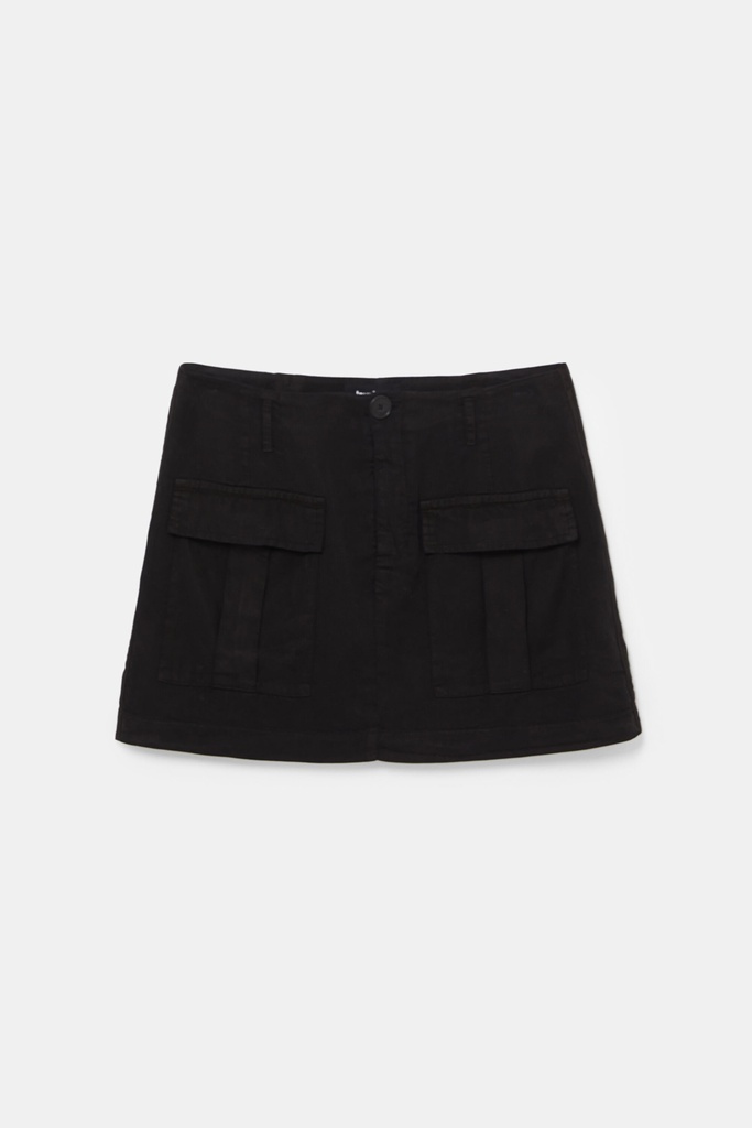 Falda corta slim bolsillos